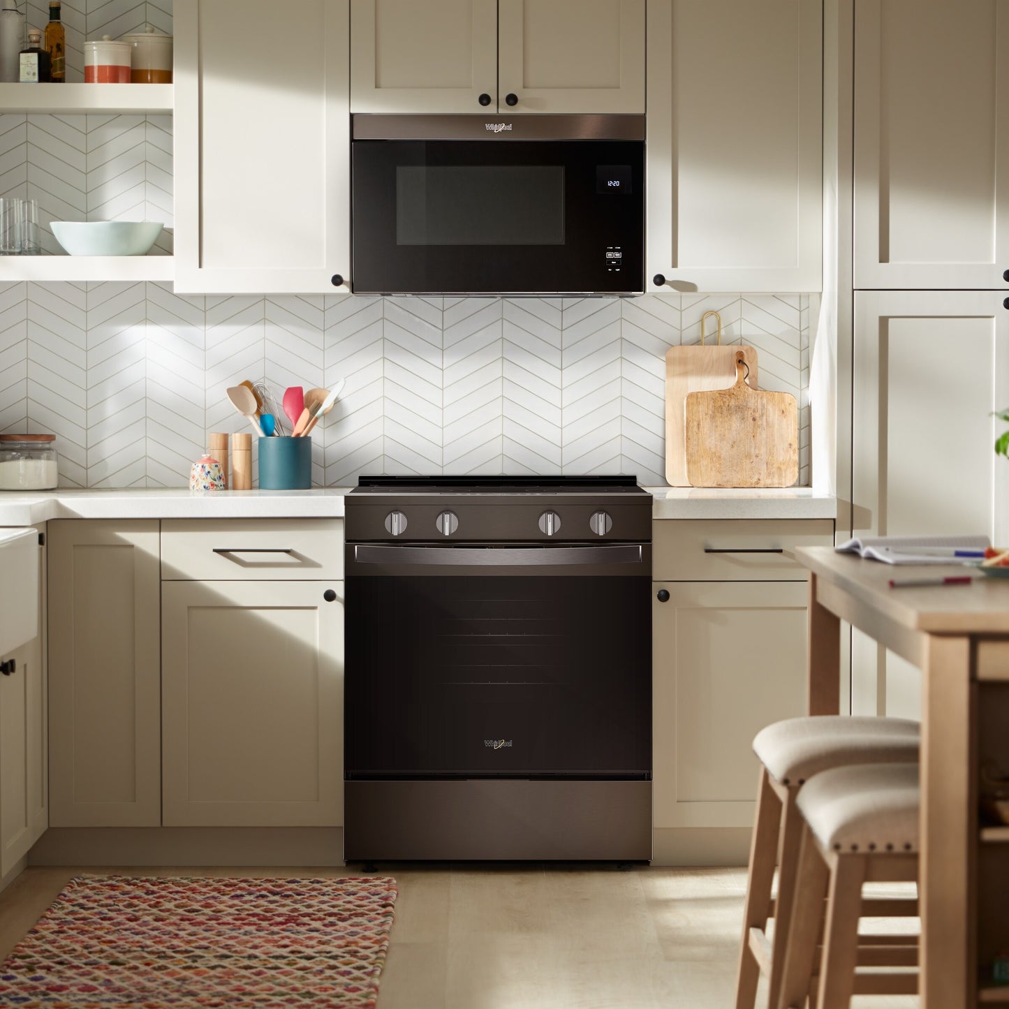 30-inch Electric Smart Range with Air Cooking Technology and Steam Clean