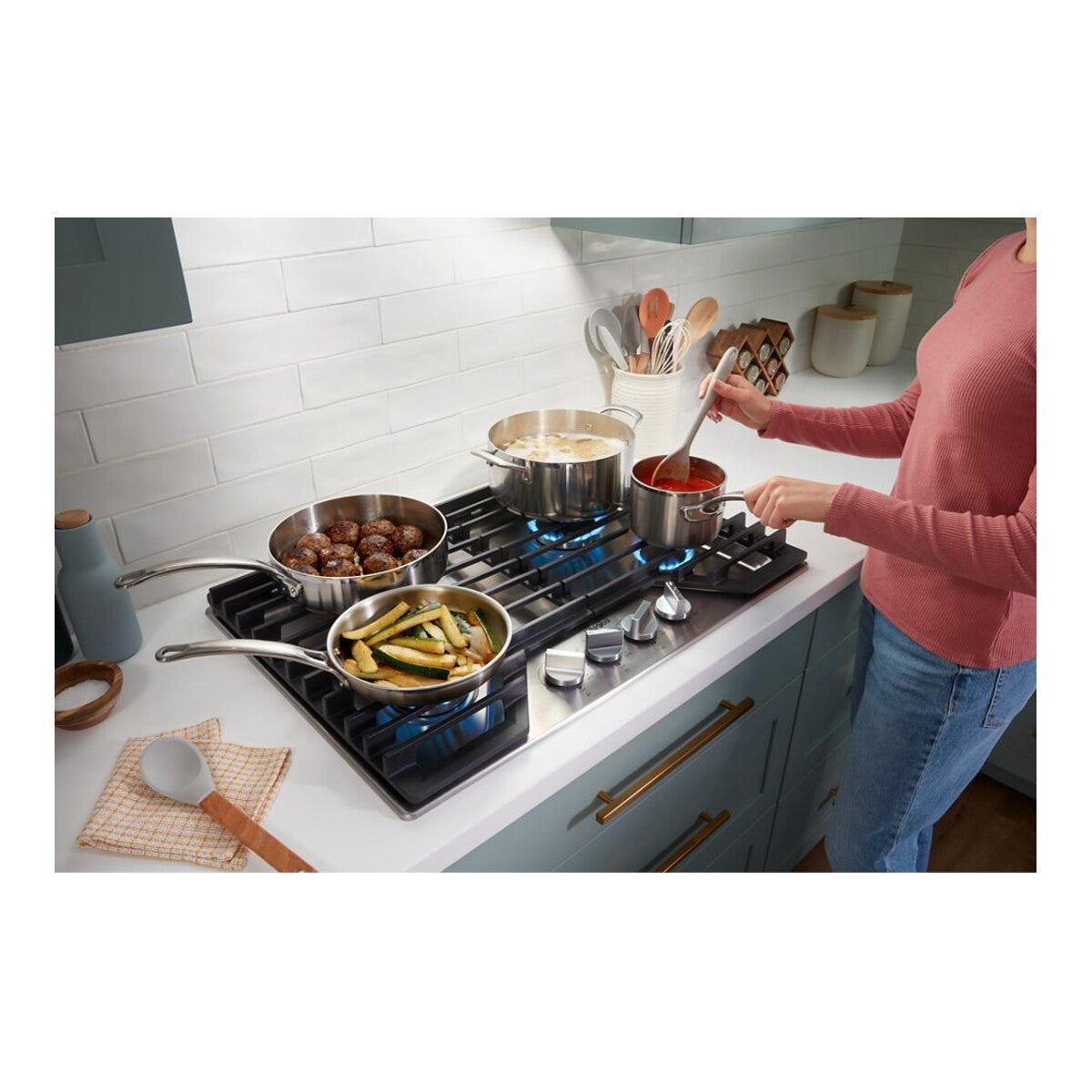 36-inch Gas Cooktop with EZ-2-Lift™ Hinged Cast-Iron Grates