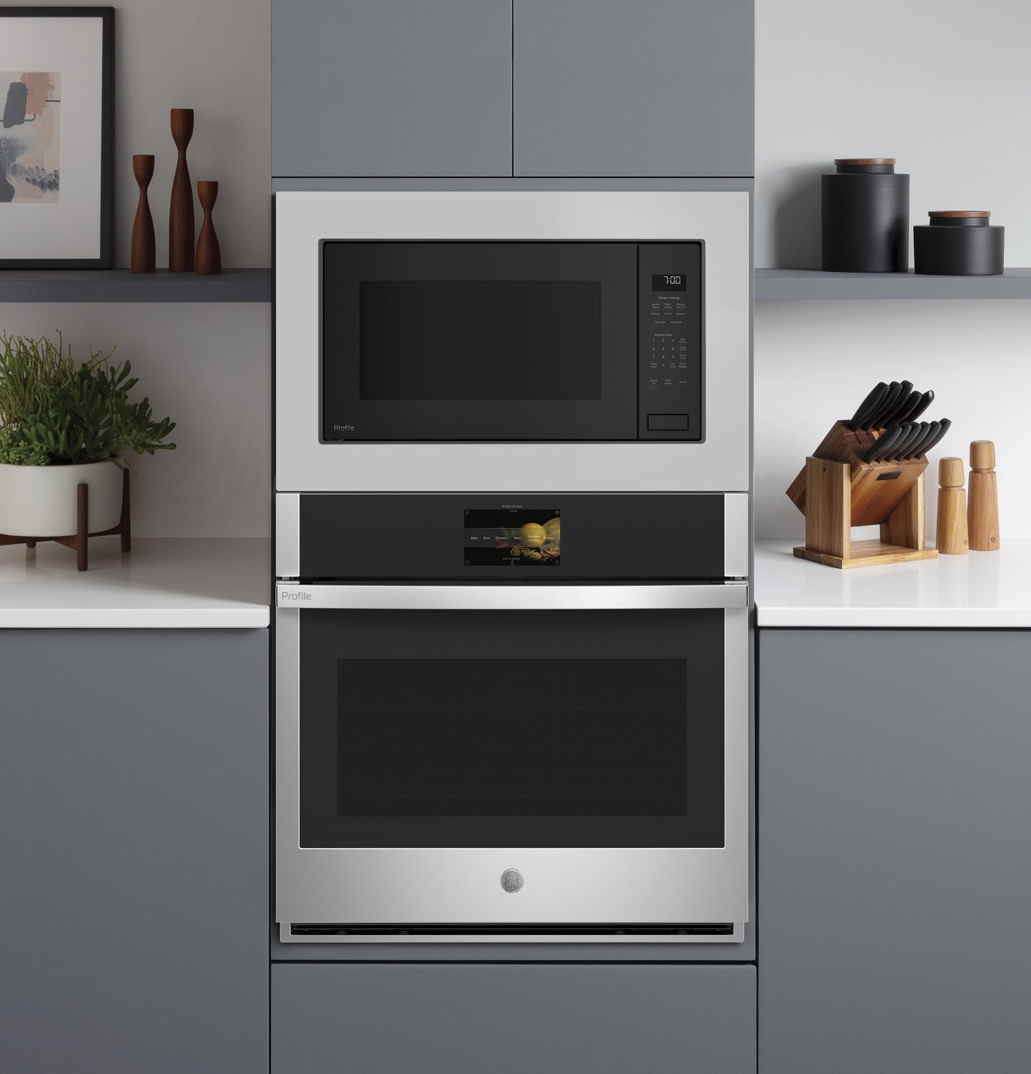 GE Profile™ 30" Smart Built-In Convection Single Wall Oven with In-Oven Camera and Air Fry