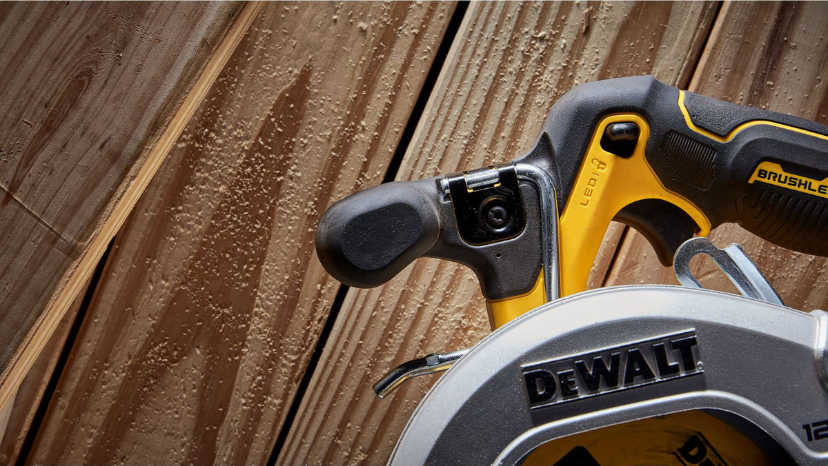 DEWALT 12V MAX* 5-3/8" Brushless Cordless Circular Saw (Tool Only)