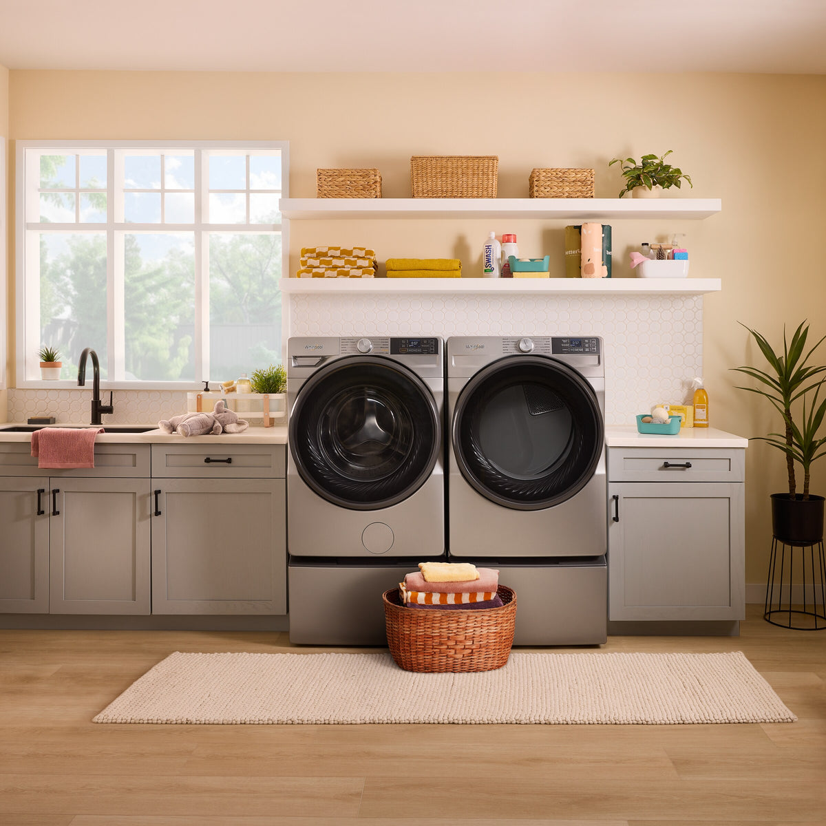 7.4 cu. ft. Smart Front Load ENERGY STAR® Gas Dryer with Wrinkle Shield™ Option