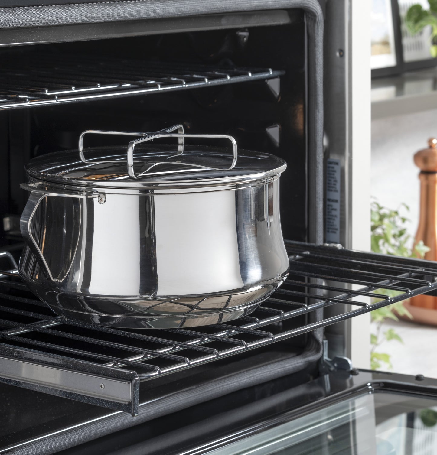CAFÉ™ 27" Smart Double Wall Oven with Convection
