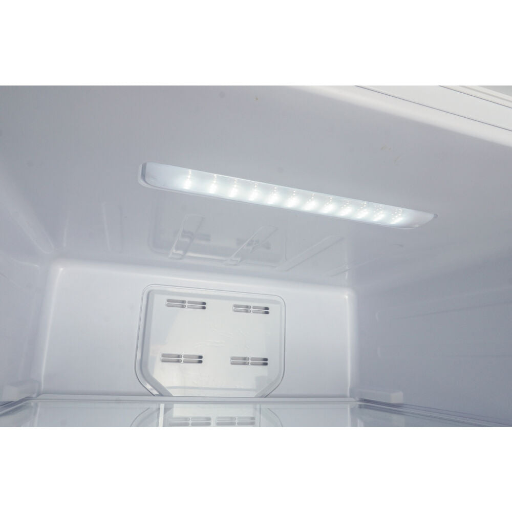 17 cuft Apartment Size Refrigerator, Two See-Thru Crispers, ESTAR