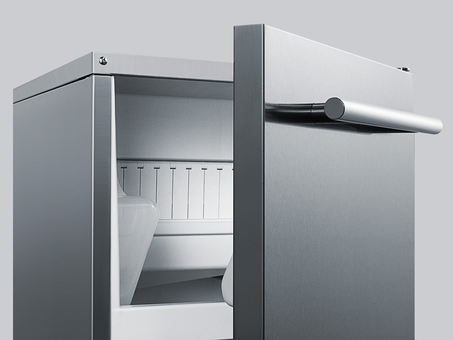 47 lb. Clear Outdoor/Indoor Icemaker