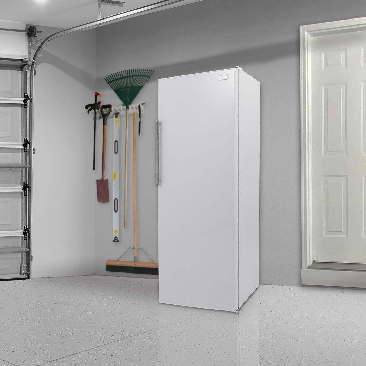 Avanti 10.8 cu ft Vertical Freezer - White