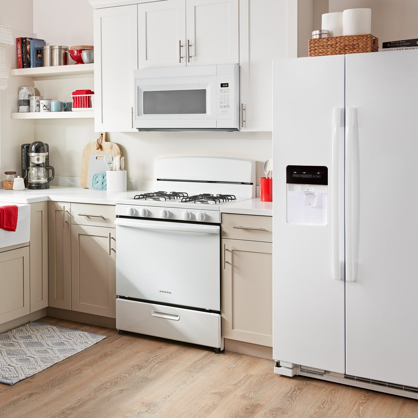 Amana® 30-inch Gas Range with Easy-Clean Glass Door