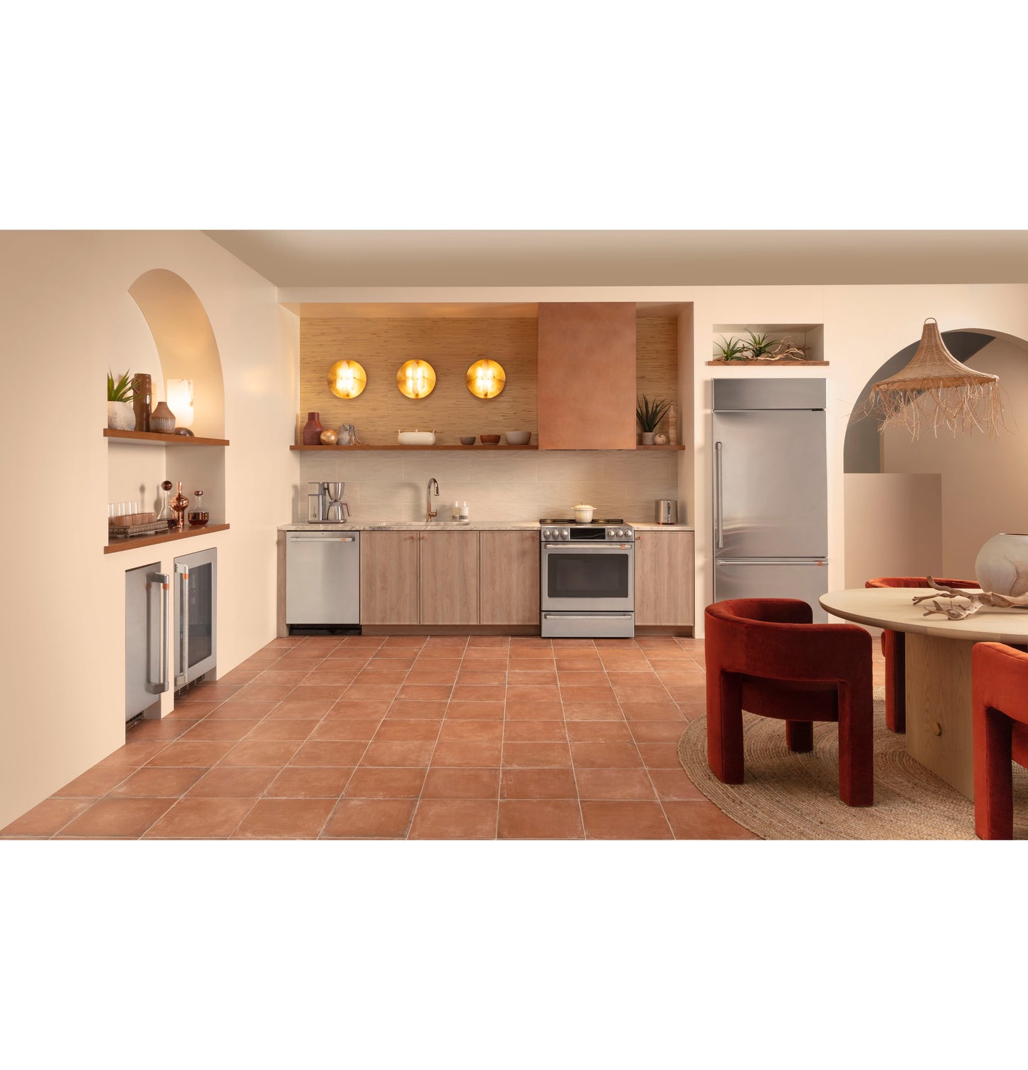 CAFÉ™ 30" Smart Slide-In, Front-Control, Induction and Convection Range with In-Oven Camera