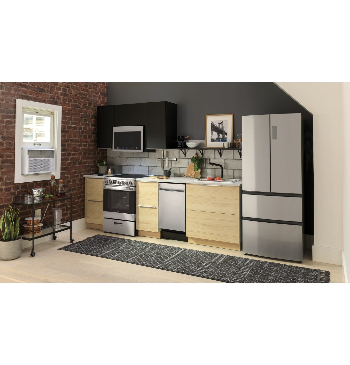 Haier ENERGY STAR® 24" 2.9 Cu. Ft. Electric Range