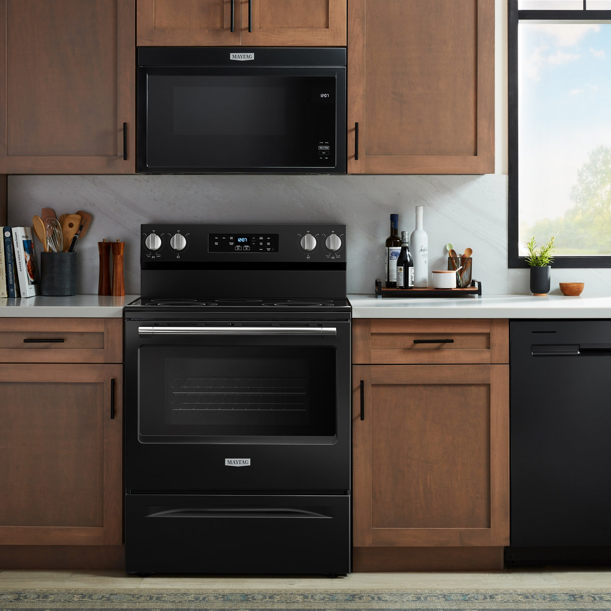 30-Inch Wide Electric Range With Steam Clean - 5.3 cu. ft.