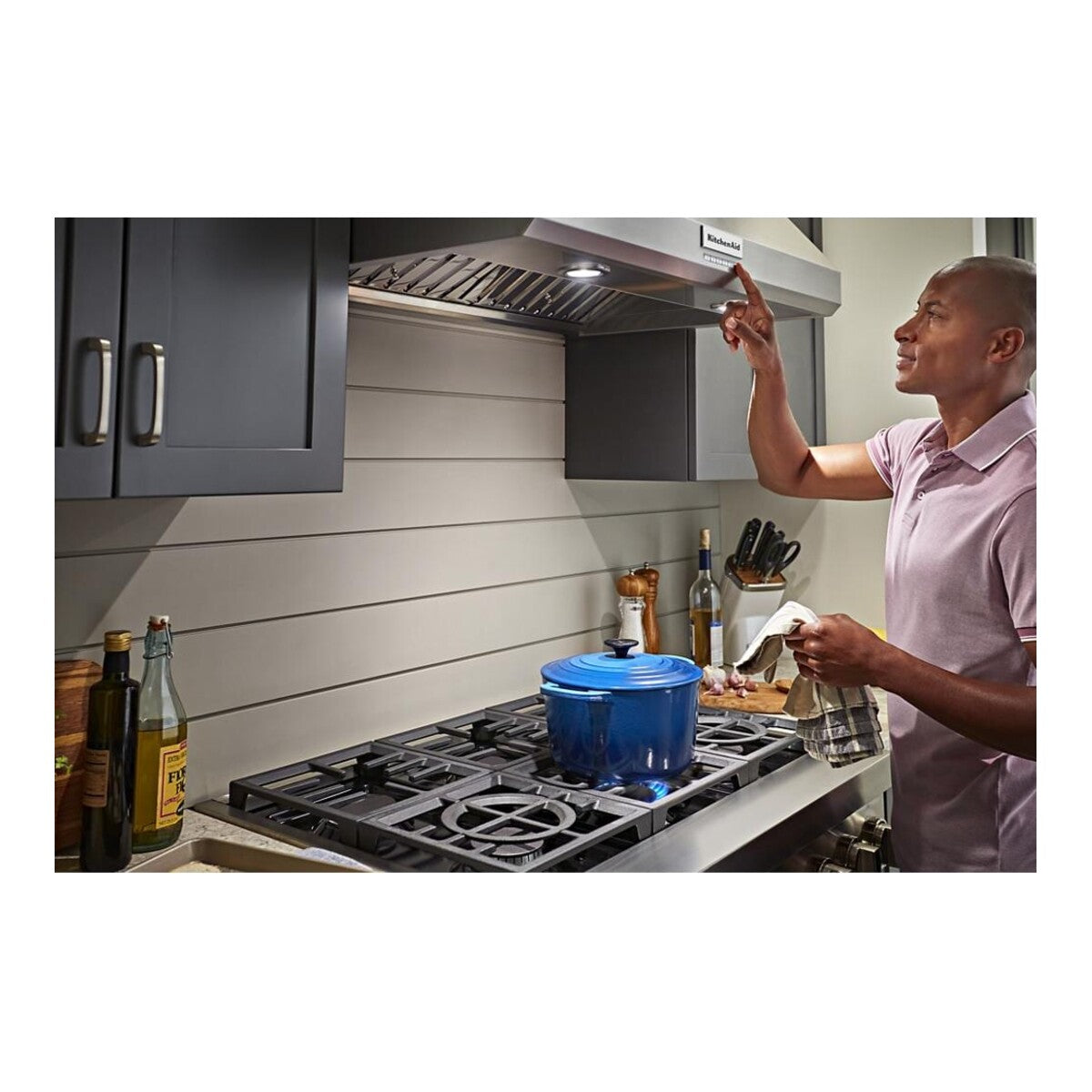 36" 585 or 1170 CFM Motor Class Commercial-Style Wall-Mount Canopy Range Hood