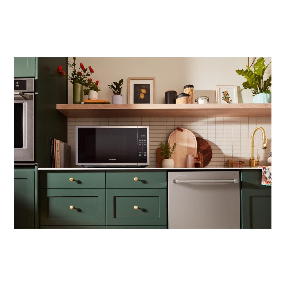 1.6 Cu. Ft. Countertop Microwave