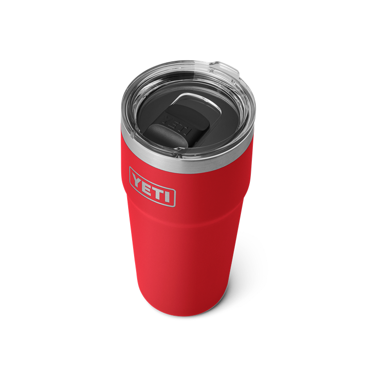 Red insulated 20 oz. stackable cup with clear lid and spill-resistant slider, durable for kitchen and outdoor use