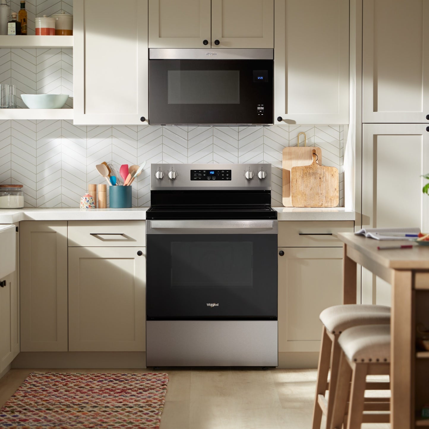 30-inch Electric Range with Air Cooking Technology and Steam Clean