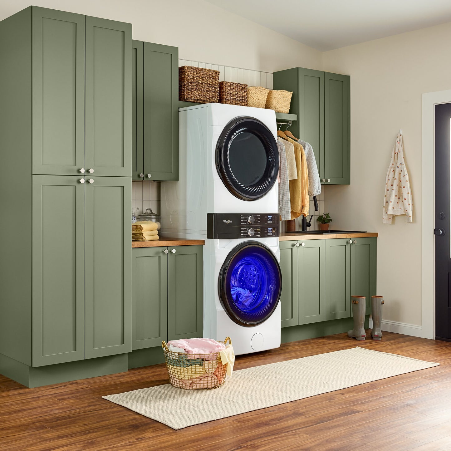 Smart ENERGY STAR® Front Load Laundry Tower with UV Clean Technology & FreshFlowTM Vent System 4.5 cu. ft. Washer & 7.4 cu. ft. Electric Dryer