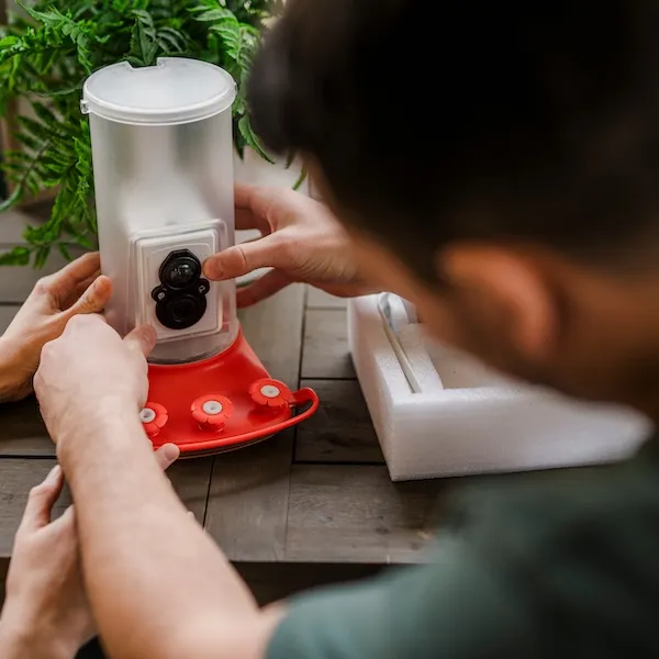 FeatherSnap Camera Hummingbird Feeder
