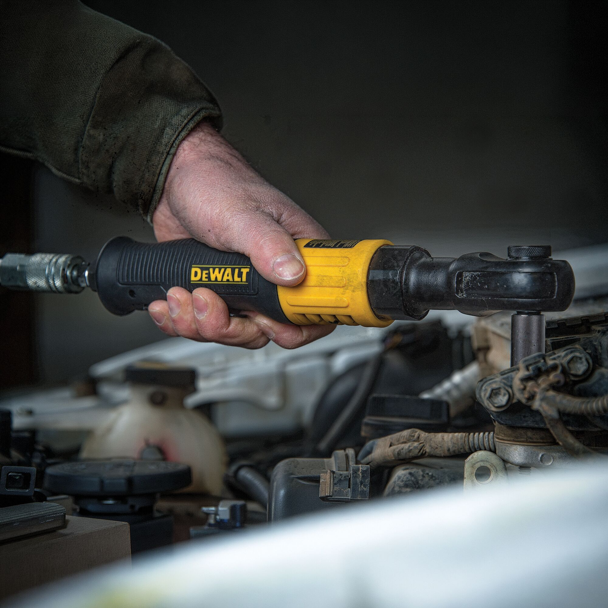 DEWALT 3/8" Drive air ratchet