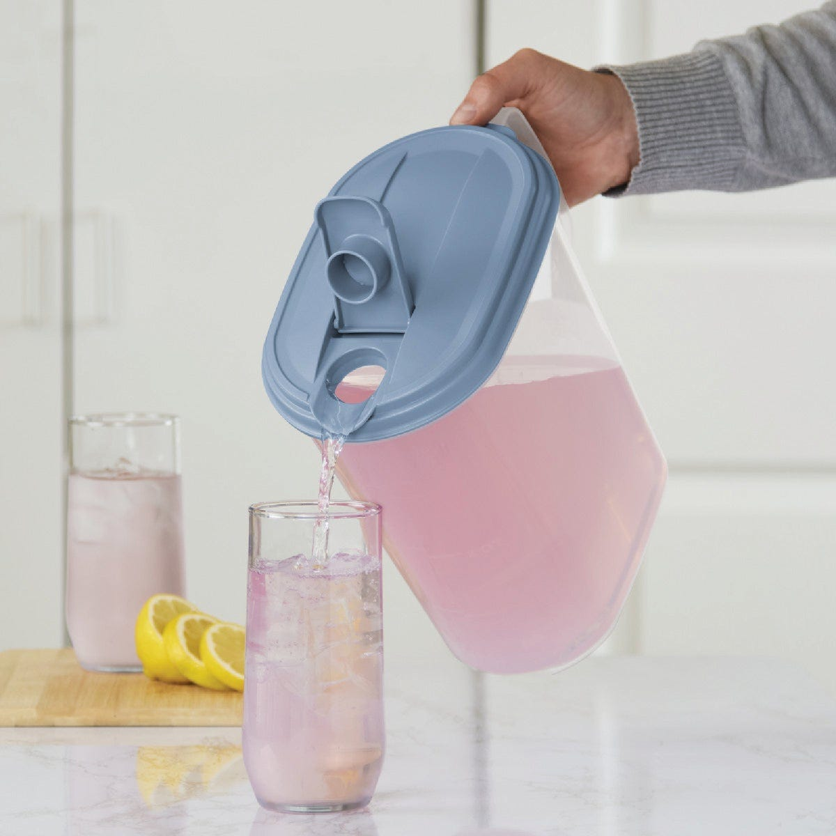 Sterilite 1 Gallon Oval Pitcher