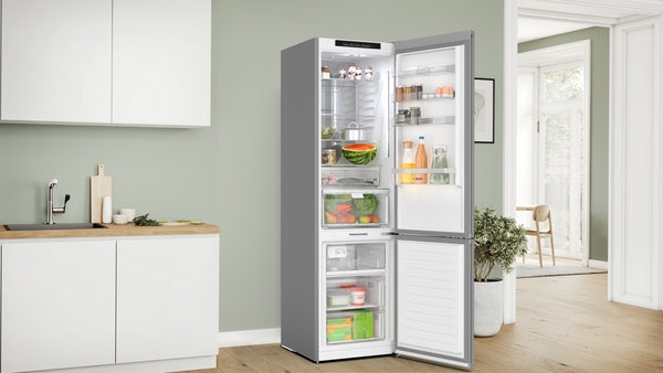 800 Series, Free-standing fridge-freezer with freezer at bottom, glass door, 24'', White, Total No Frost