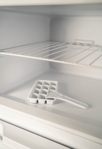 7.4 CuFt Refrigerator, ESTAR, Integrated Door Handle