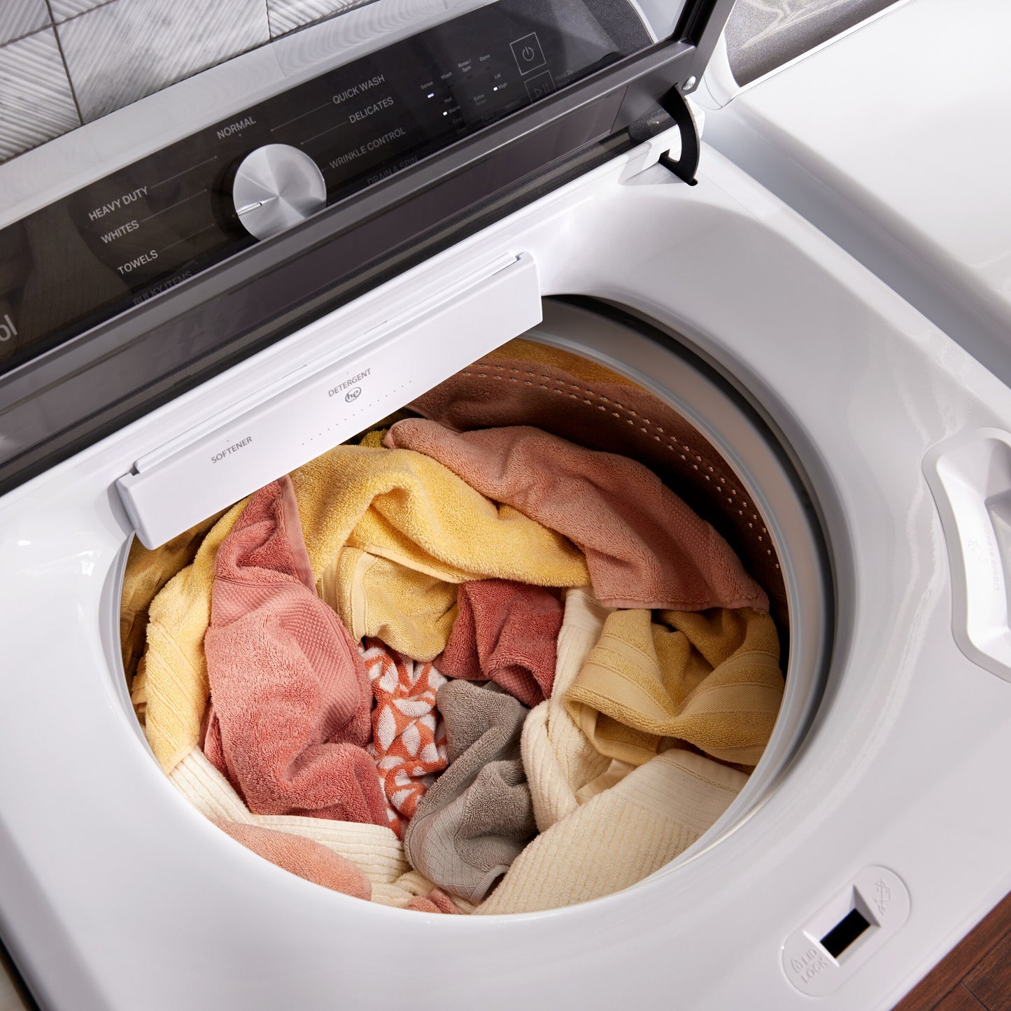 5.2–5.3 Cu. Ft. Whirlpool® Top Load Washer with Removable Agitator
