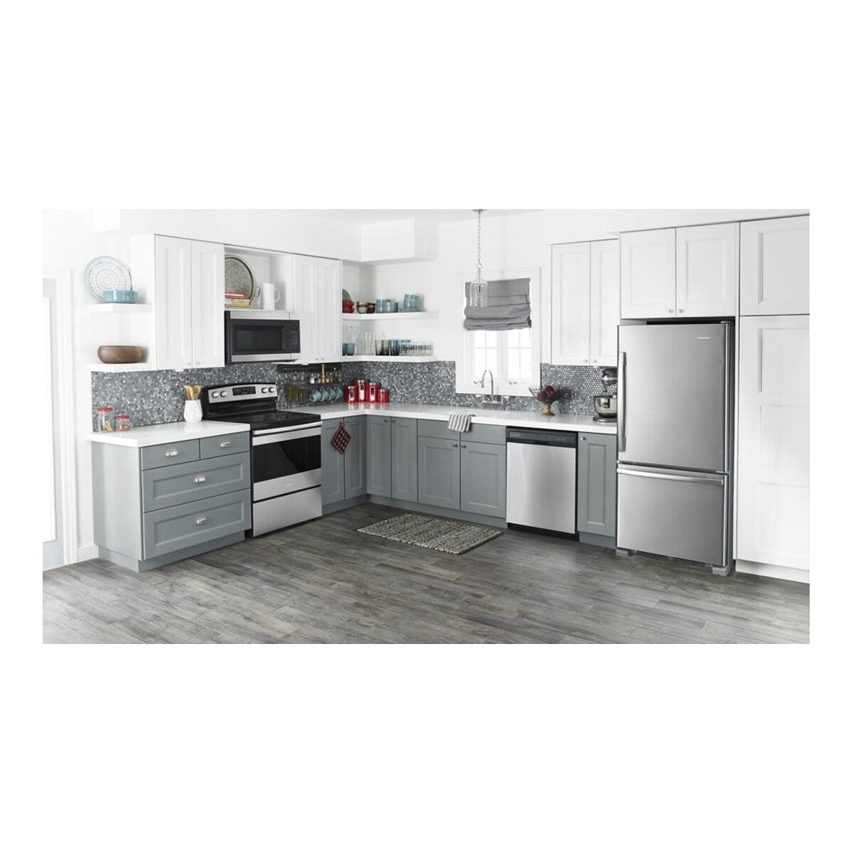 29-inch Wide Bottom-Freezer Refrigerator with EasyFreezer™ Pull-Out Drawer -- 18 cu. ft. Capacity