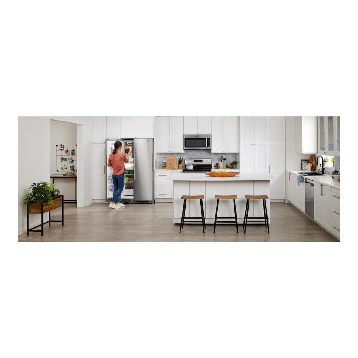 36-Inch Wide Side-by-Side Refrigerator with Exterior Ice and Water Dispenser - 25 Cu. Ft.