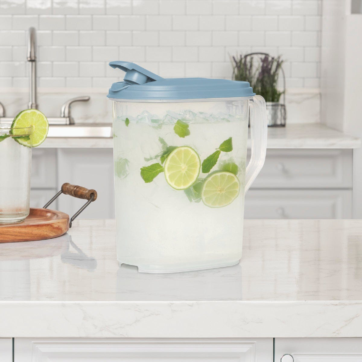 Sterilite 1 Gallon Oval Pitcher