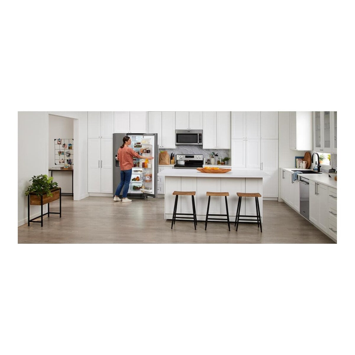 36-Inch Wide Side-by-Side Refrigerator with Exterior Ice and Water Dispenser - 25 Cu. Ft.