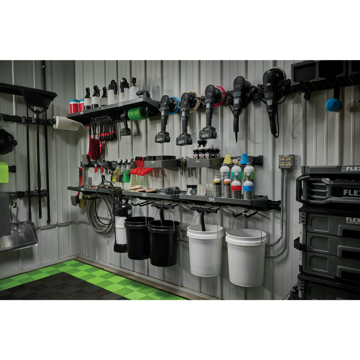 FLEX TRACK LOCK™ Compact Shelf