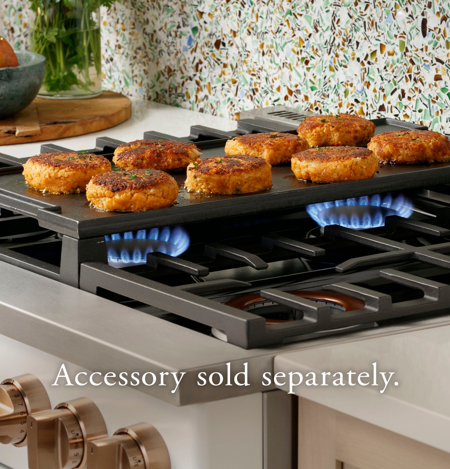 CAFÉ™ 36" Smart Dual-Fuel Commercial-Style Range with 6 Burners (Natural Gas)