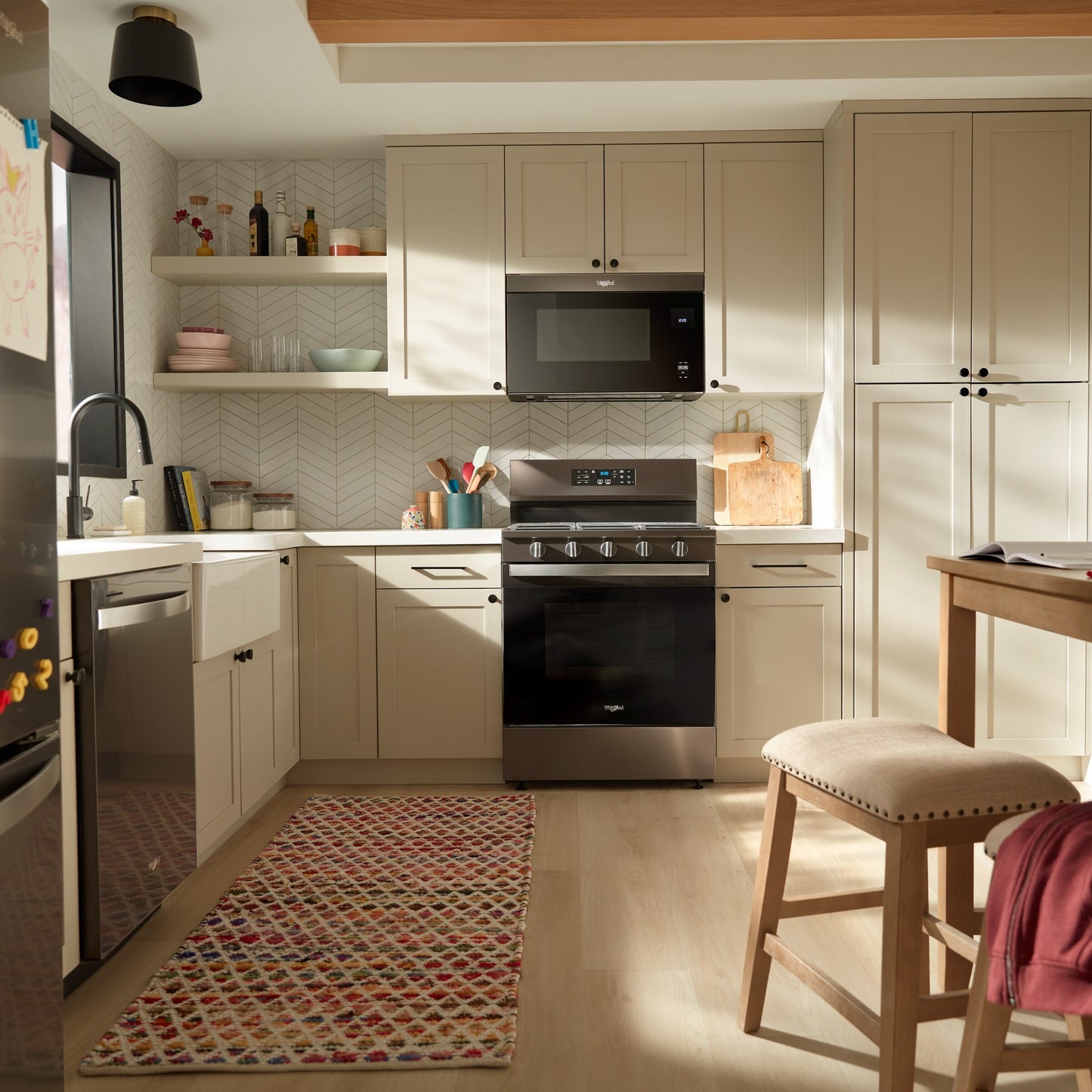 30-inch Gas Range with Air Cooking Technology, No Preheat Air Fry and Air Baking and Self Clean