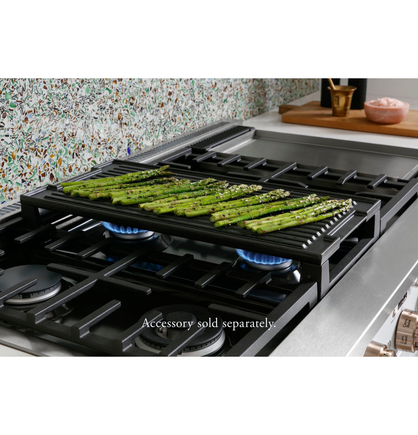CAFÉ™ 36" Smart Dual-Fuel Commercial-Style Range with 6 Burners (Natural Gas)