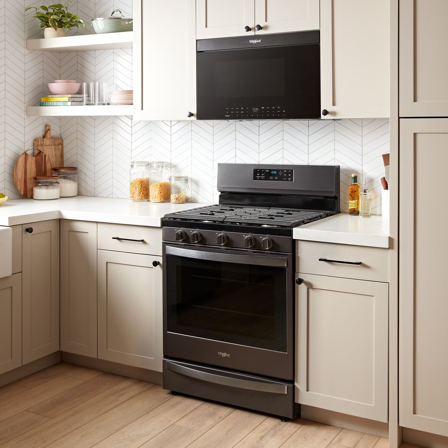 Air Fry Over-the-Range Microwave with Advanced Sensing Technology