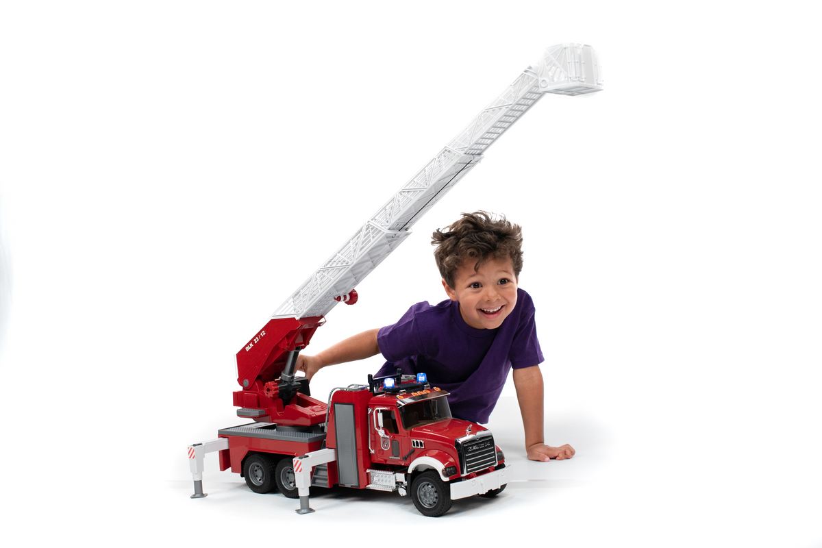 Bruder Toys Mack Granite Fire Engine With Ladder & Water Pump
