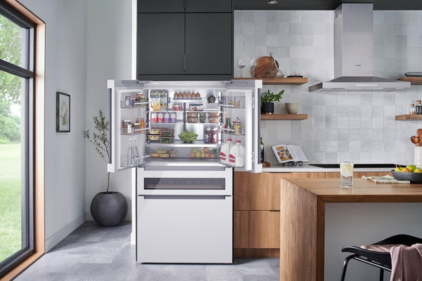 800 Series, French Door Bottom Mount Refrigerator, Glass door, 36'', White, Total No Frost