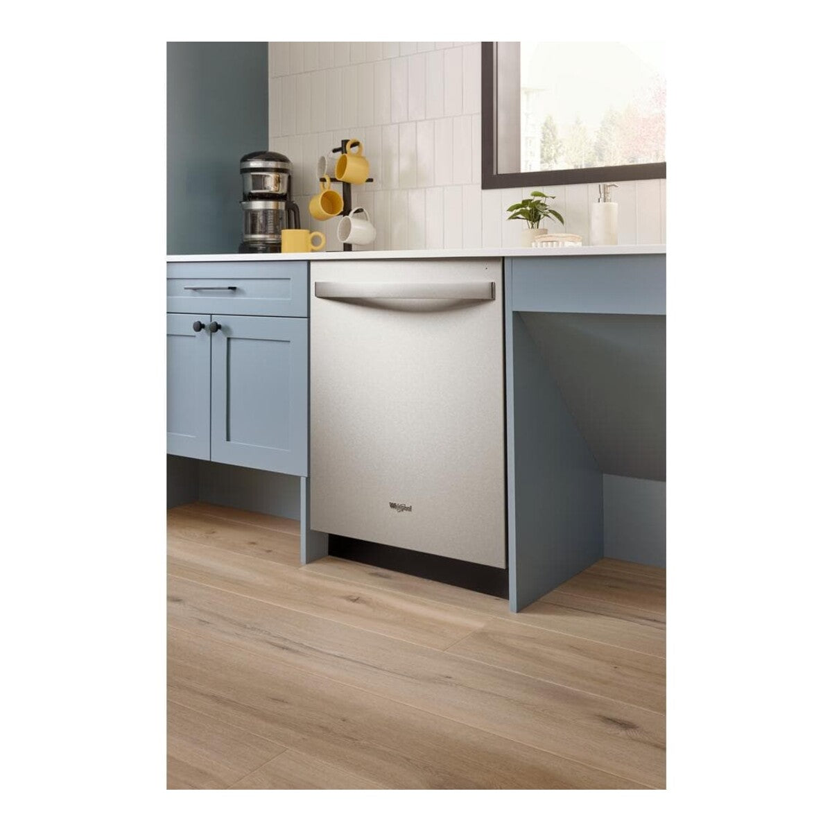 44 dBA ADA Compliant Dishwasher Flush with Cabinets with 3rd Rack