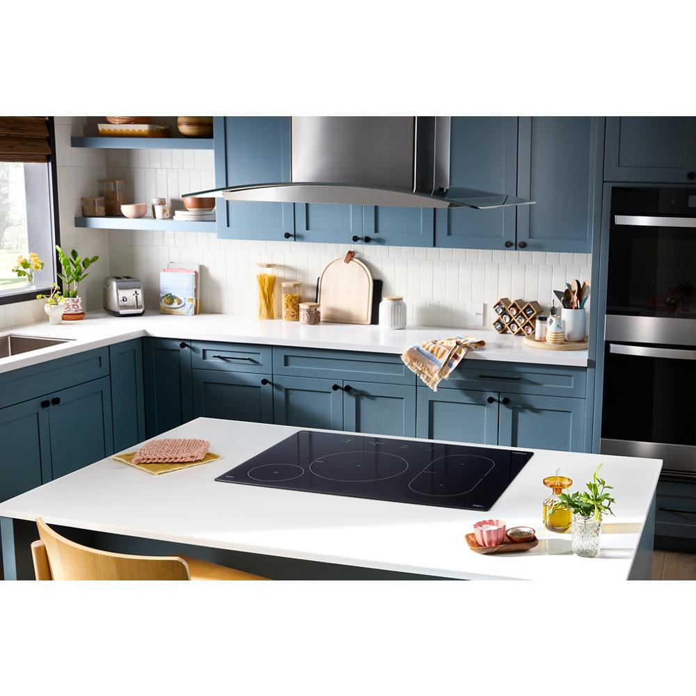 30" Intelligent Induction Cooktop with Temp Cook™ Technology