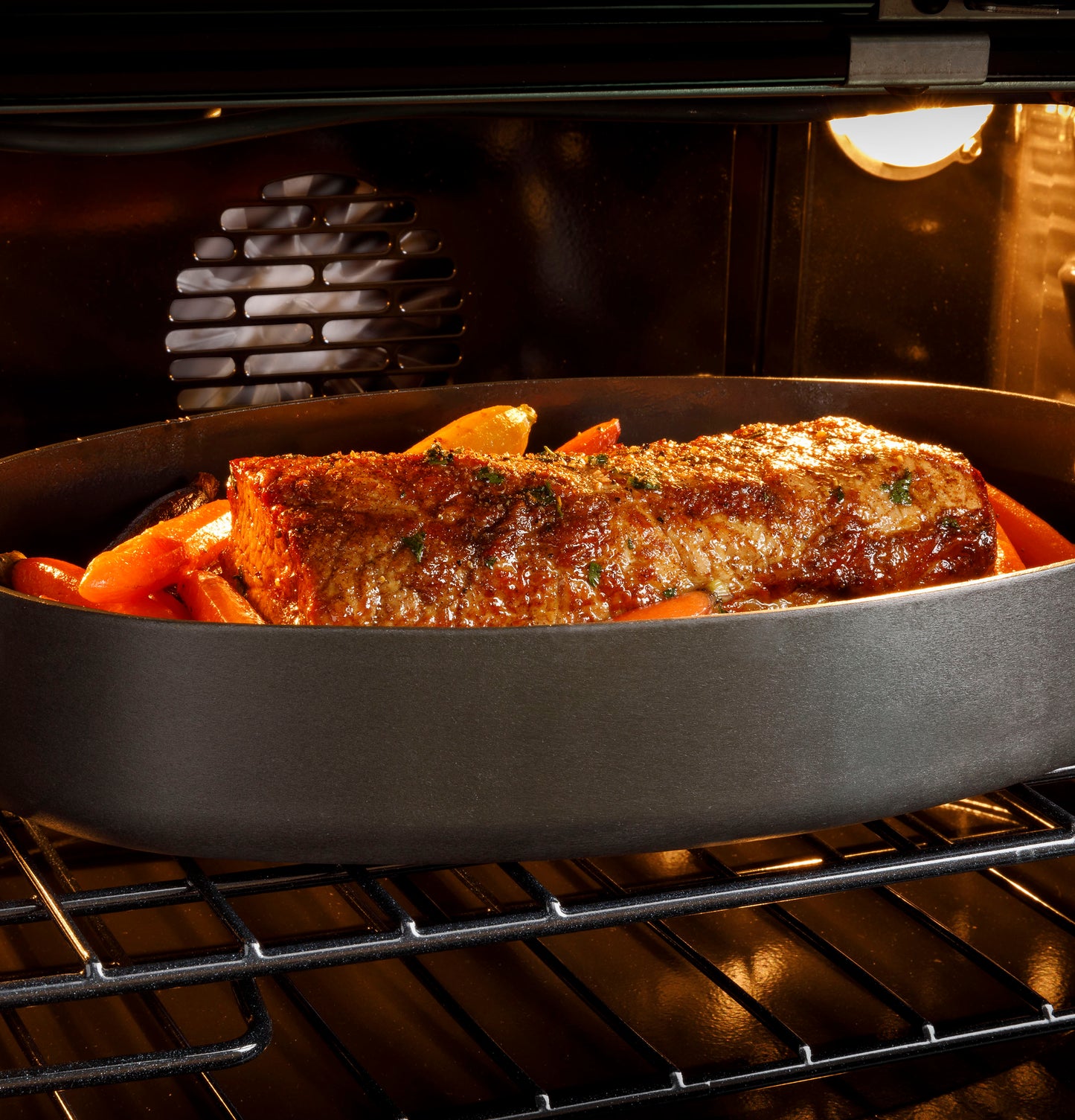CAFÉ™ 30" Duo Smart Single Wall Oven in Platinum Glass