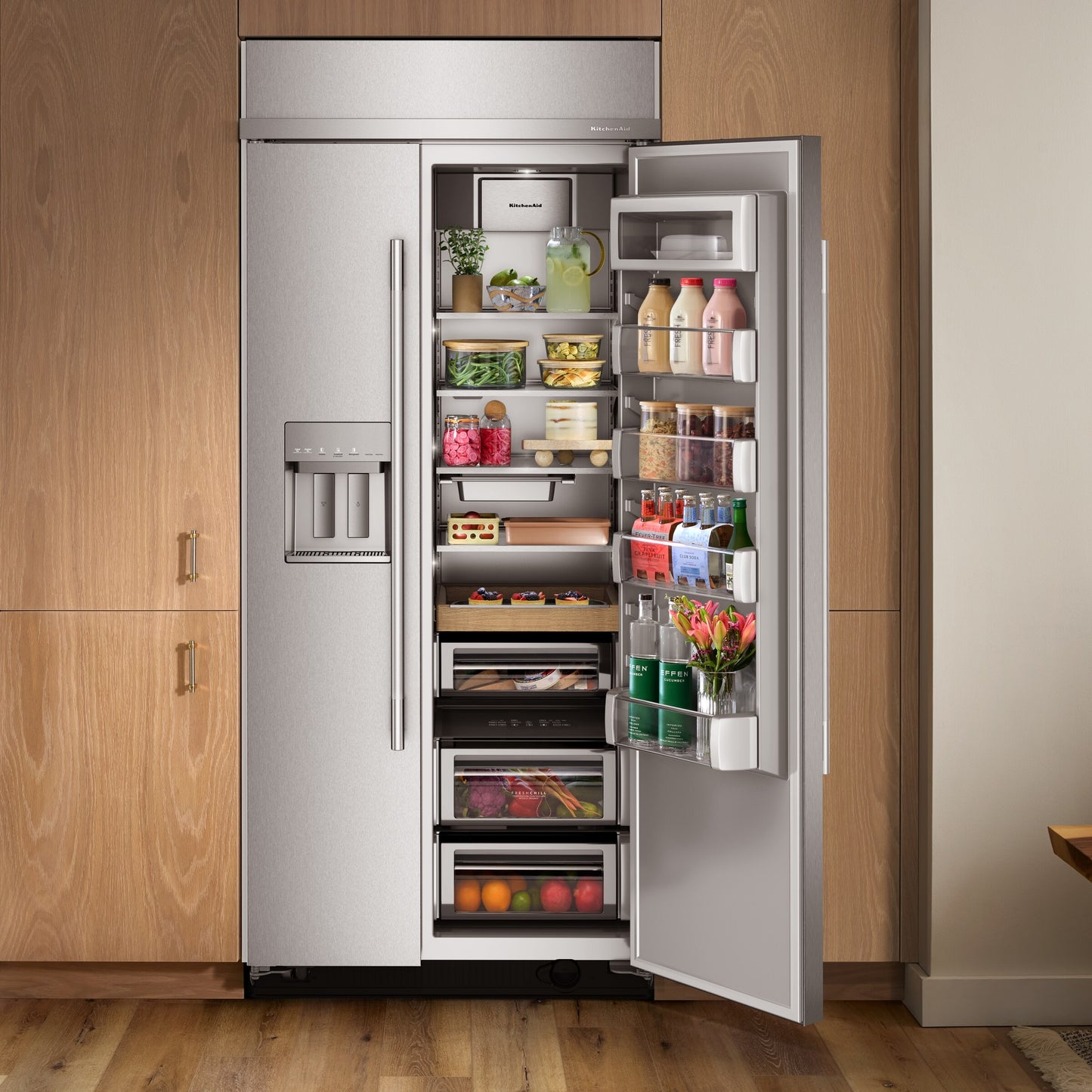 24.2 Cu. Ft. 42-Inch Built-In French Door Bottom Mount Refrigerator with Signature Platinum Interior in PrintShield® Finish