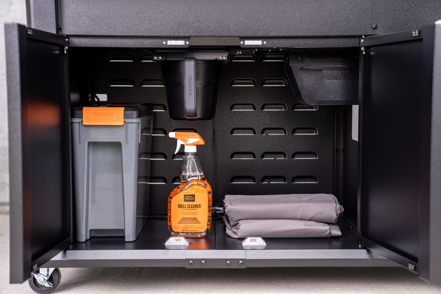 Traeger Woodridge Elite WiFire Pellet Grill