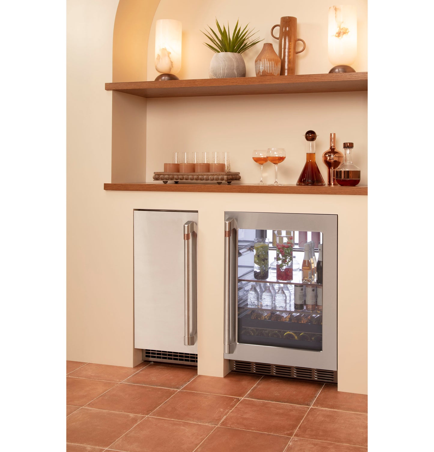 CAFÉ™ ENERGY STAR® 126-Can or 14-Bottle Beverage Center