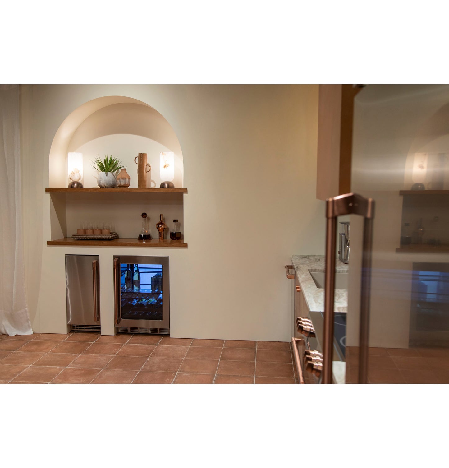CAFÉ™ ENERGY STAR® 126-Can or 14-Bottle Beverage Center