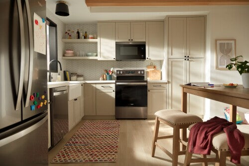 30-inch Electric Range with Air Cooking Technology