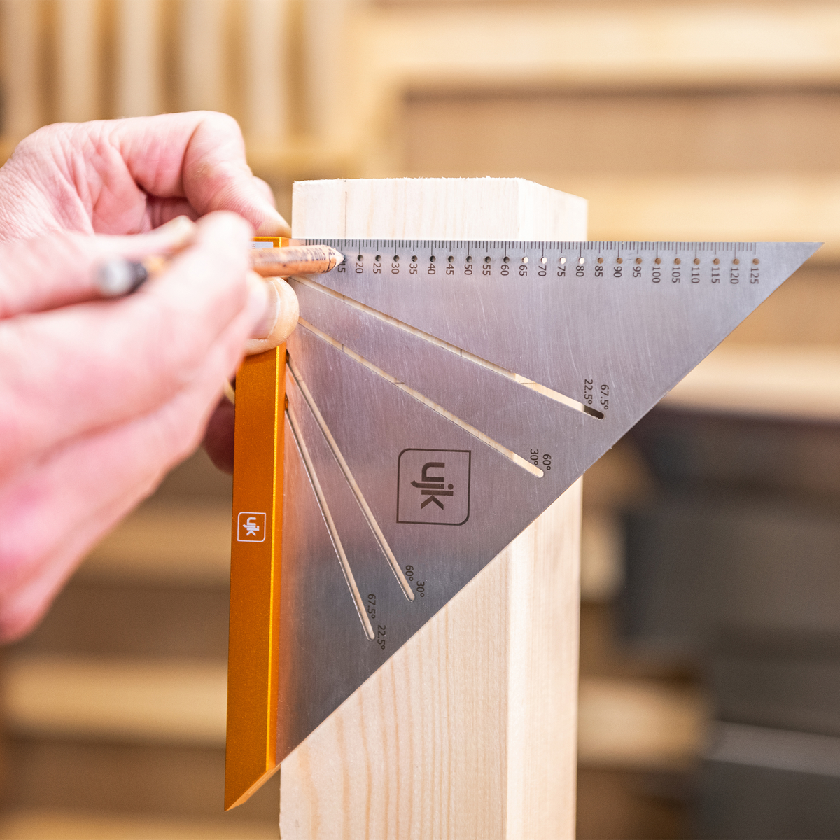 UJK Compact Angle Square - 3"