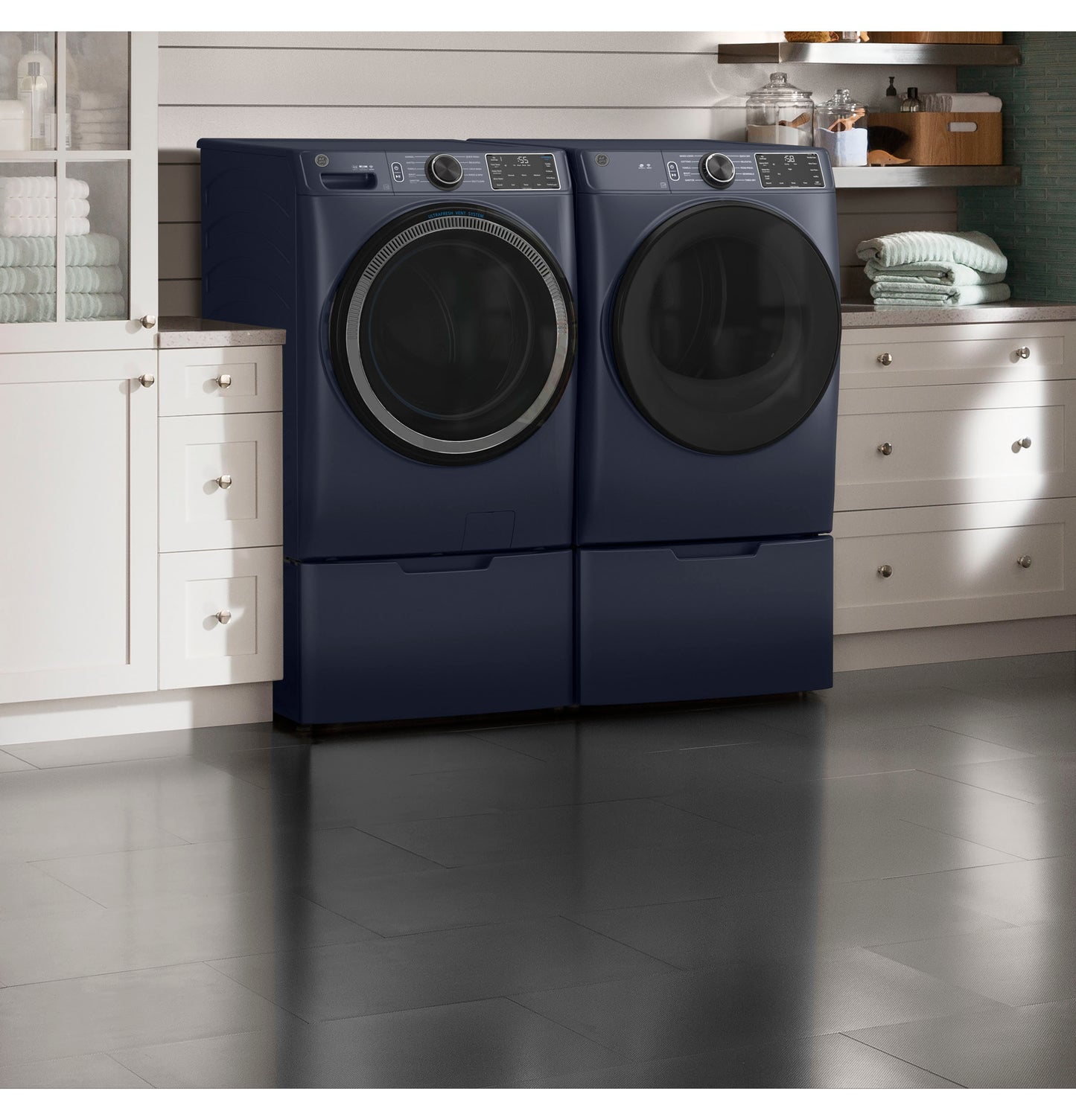 GE® ENERGY STAR® 4.8 cu. ft. Capacity Smart Front Load  Washer with UltraFresh Vent System with OdorBlock™ and Sanitize w/Oxi