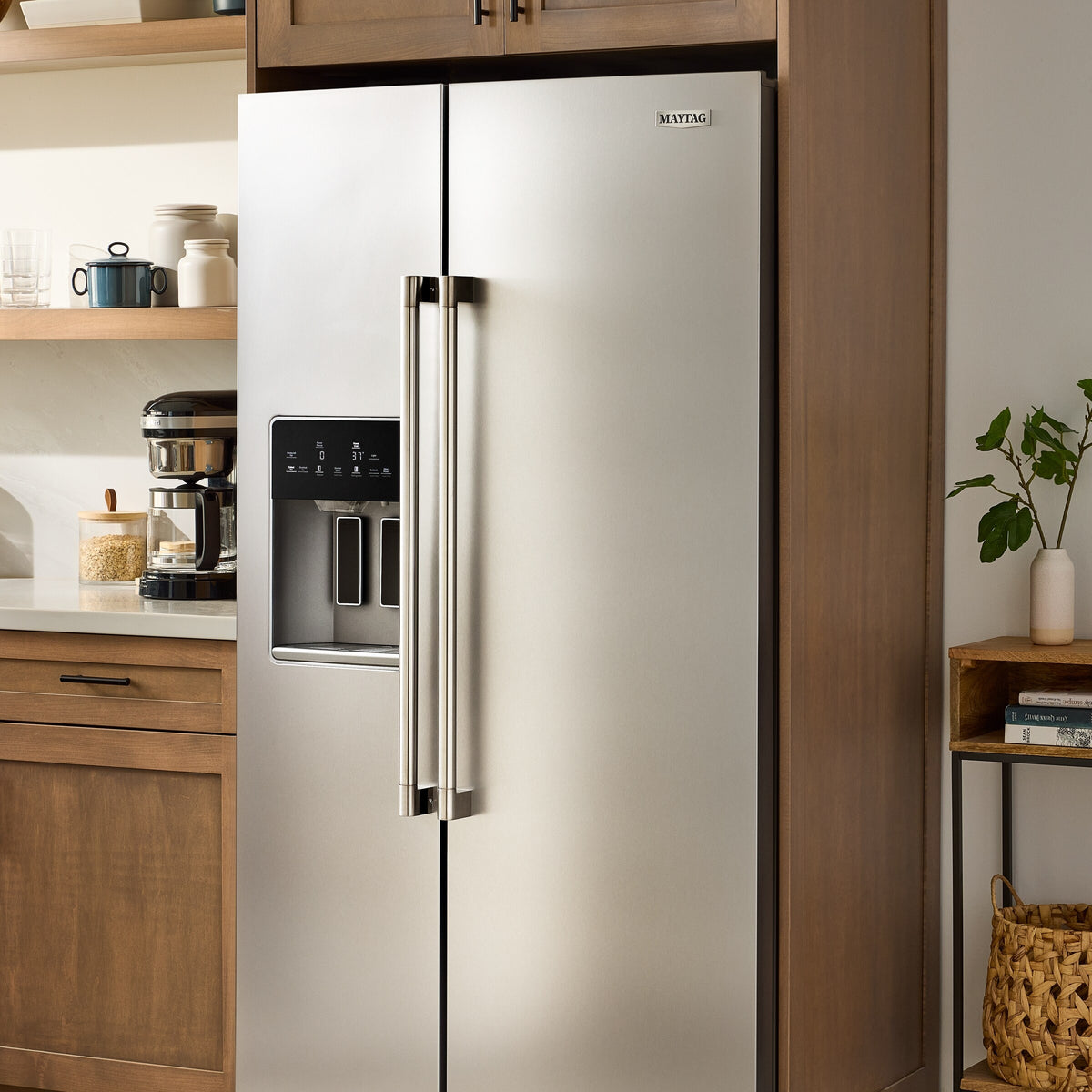 Front Control Dishwasher with PowerBlast® cycle and Heated Dry