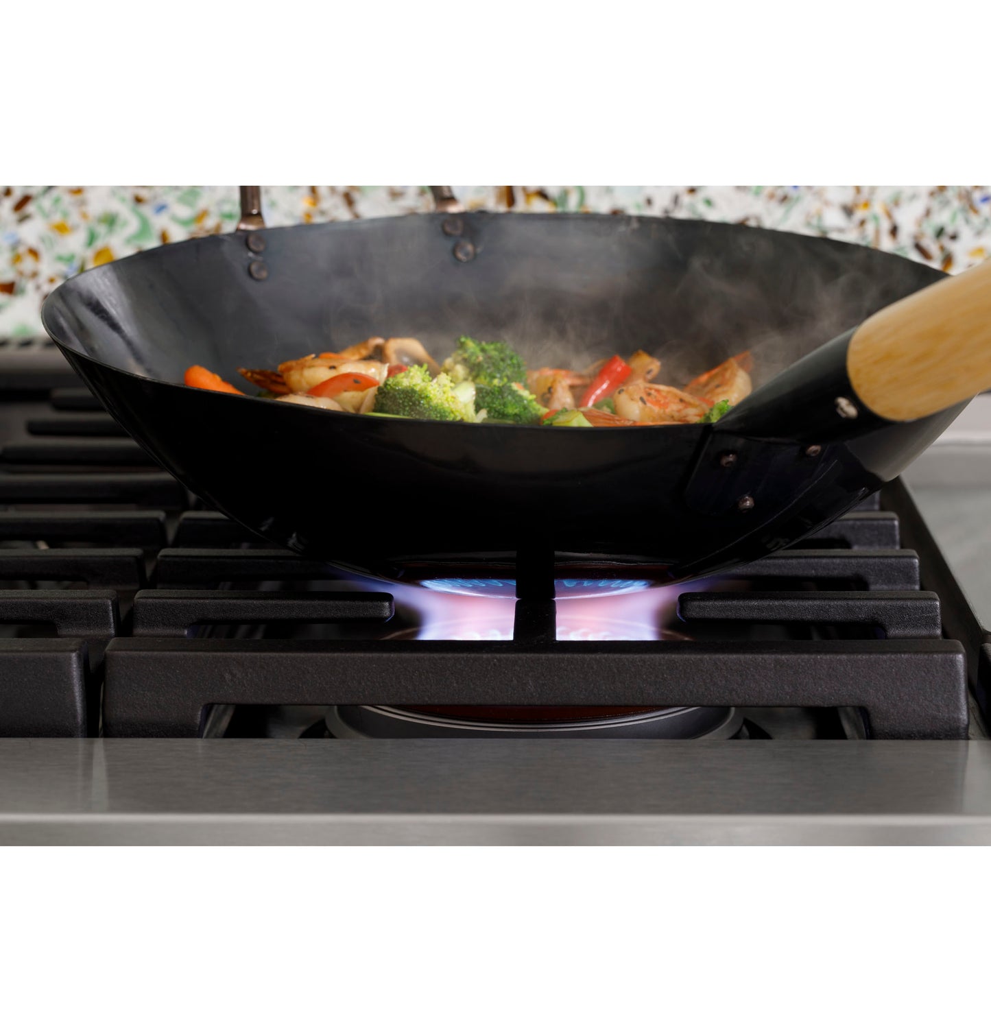 CAFÉ™ 48" Smart Dual-Fuel Commercial-Style Range with 6 Burners and Griddle (Natural Gas)