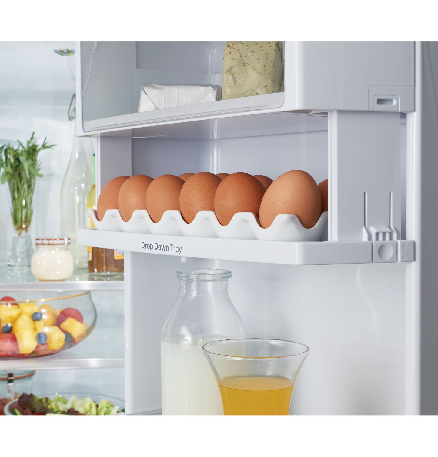 CAFÉ™ ENERGY STAR® 22.1 Cu. Ft. Smart Counter-Depth French-Door Refrigerator with Hot Water Dispenser