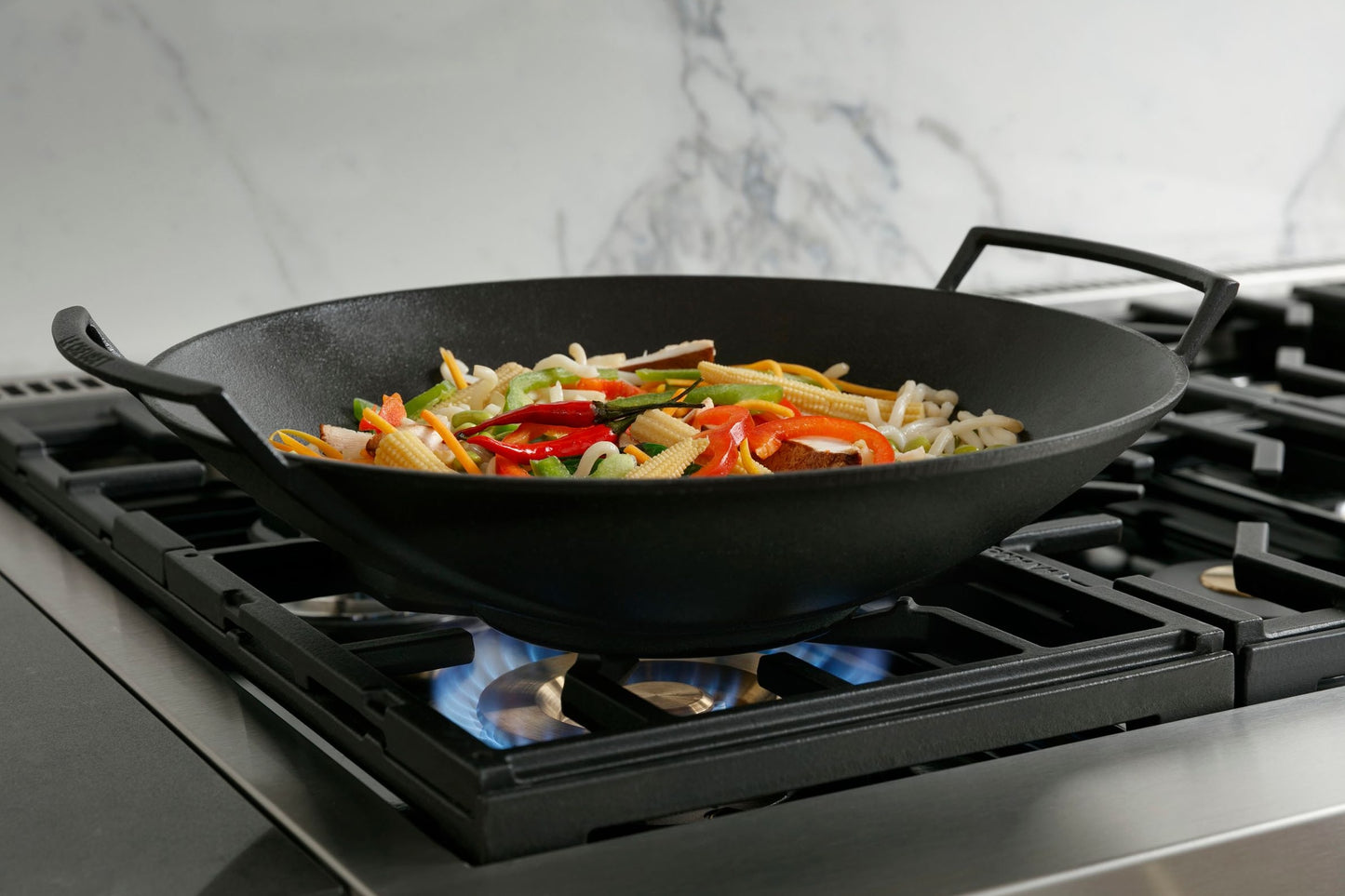 Monogram 36" Dual-Fuel Professional Range with 4 Burners and Griddle