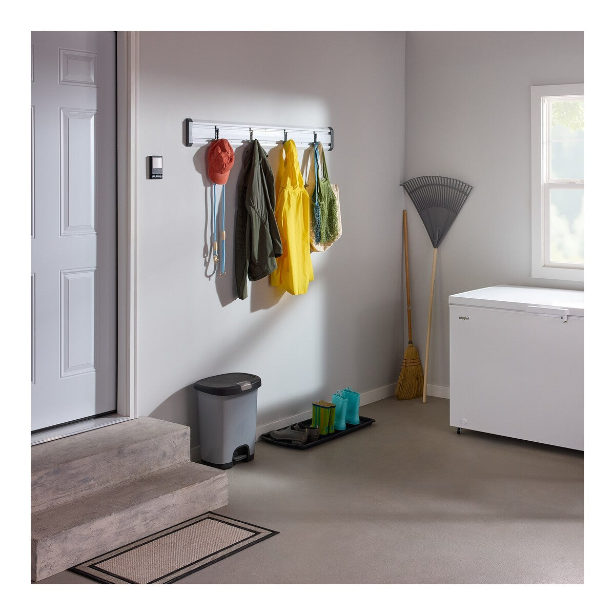 Whirlpool® 16 cu. ft. Convertible Freezer-to-Fridge Chest Freezer with 3 Storage Baskets